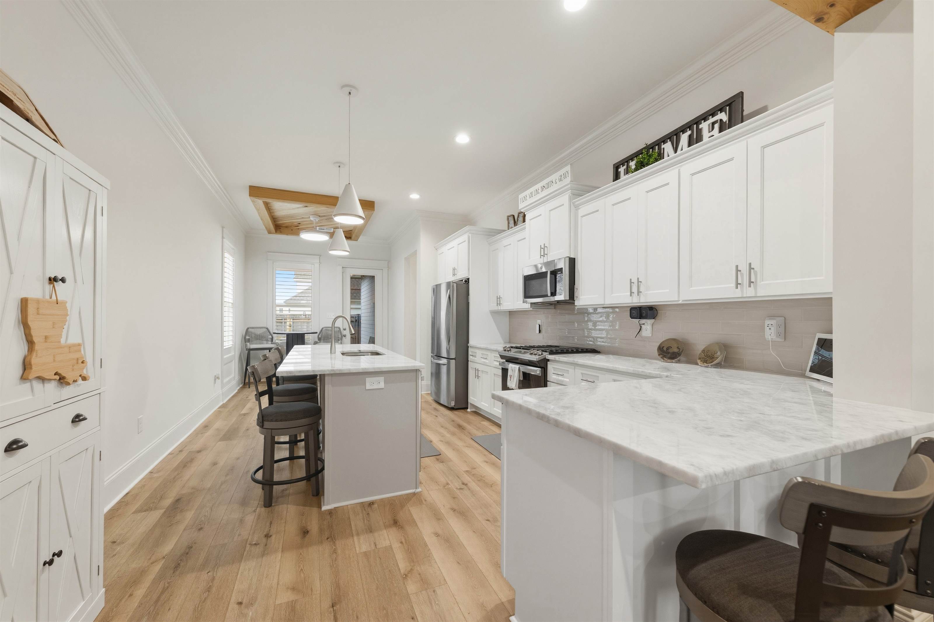 206 Oak Village Drive, Scott, LA 70583