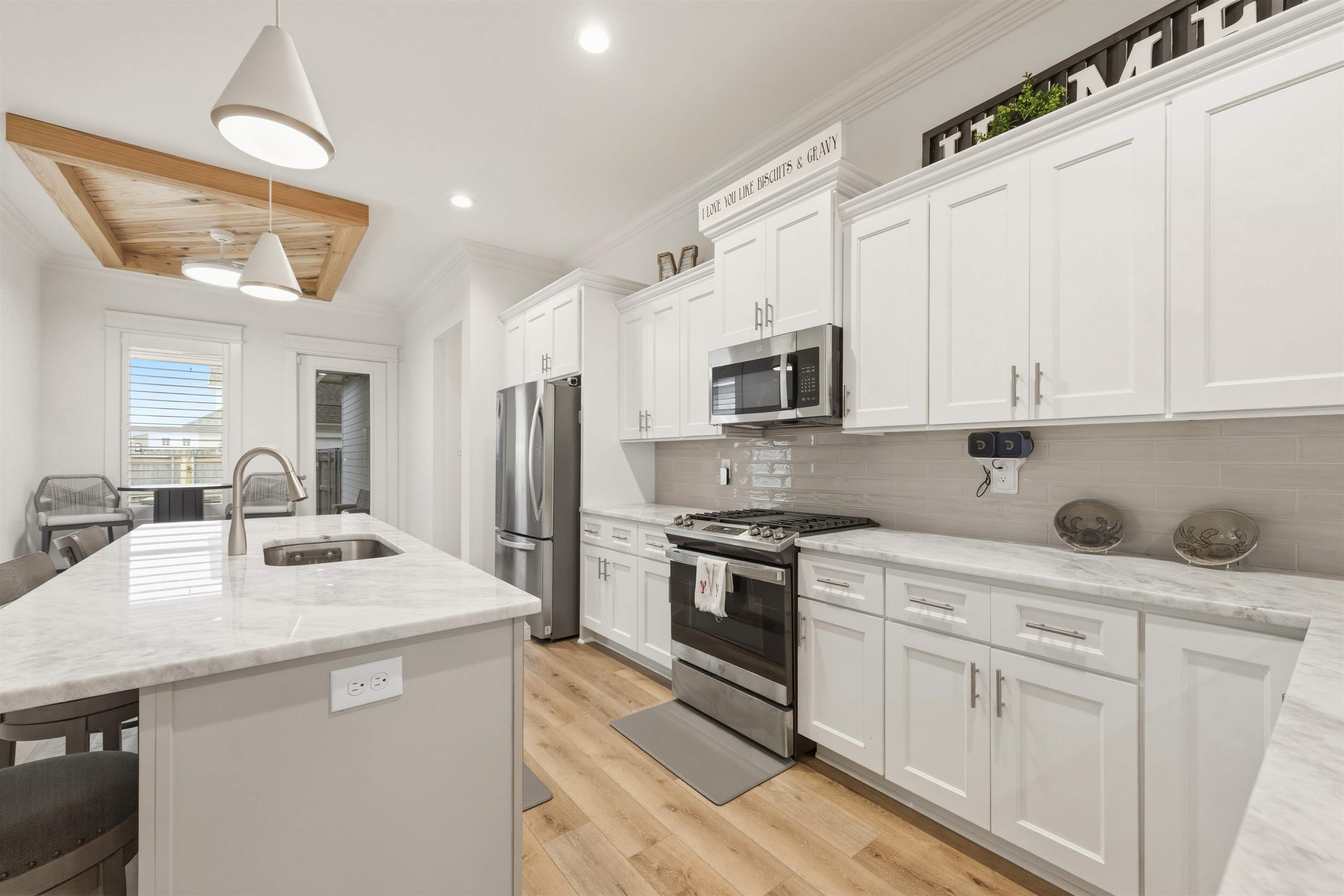 206 Oak Village Drive, Scott, LA 70583