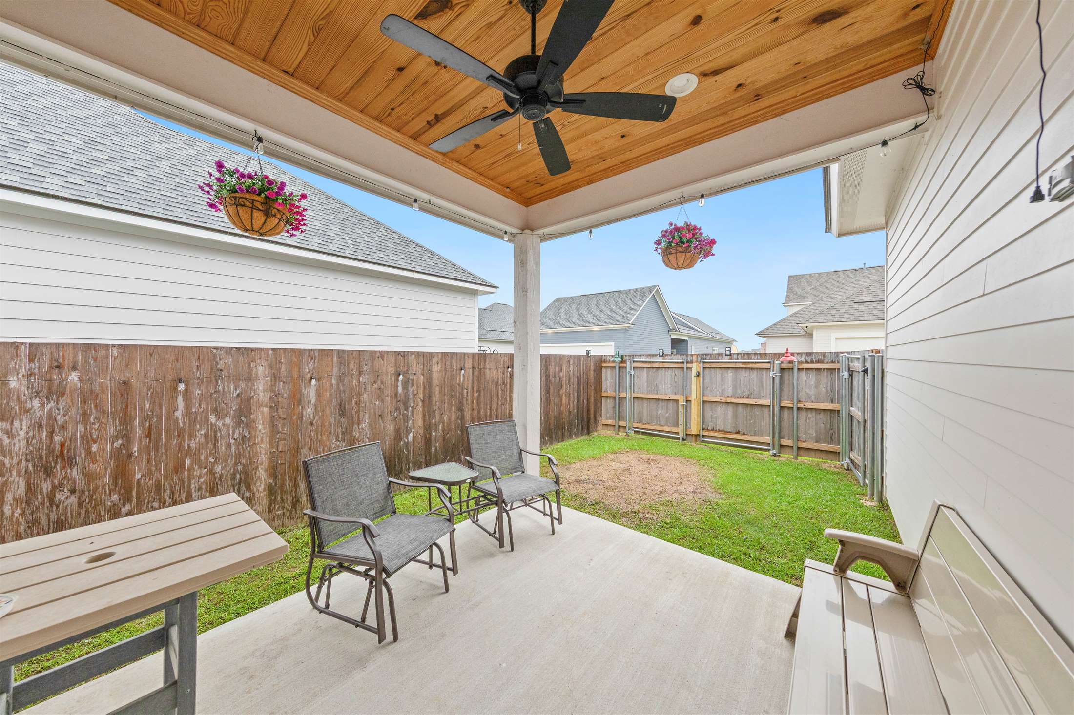 206 Oak Village Drive, Scott, LA 70583