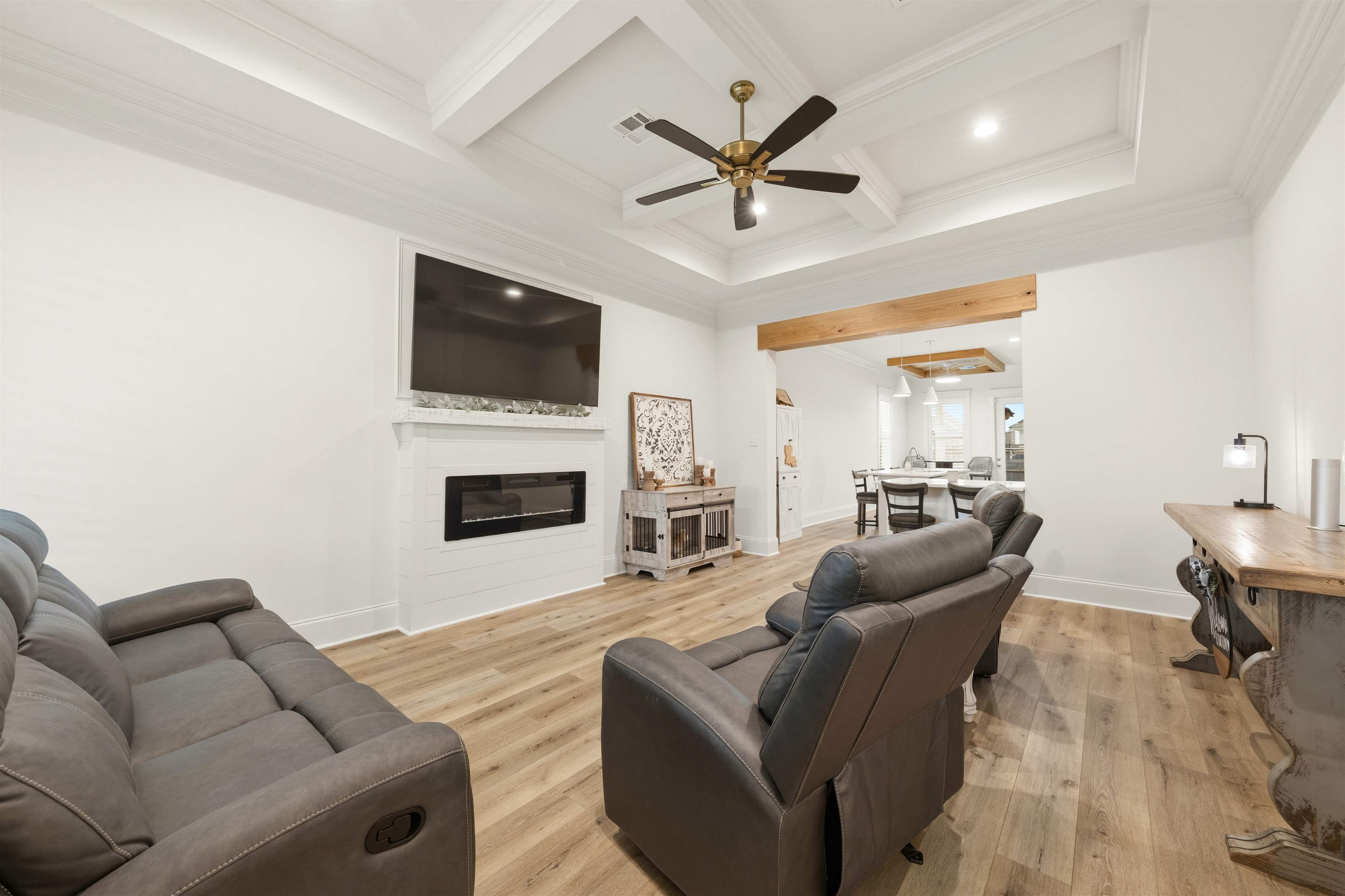 206 Oak Village Drive, Scott, LA 70583