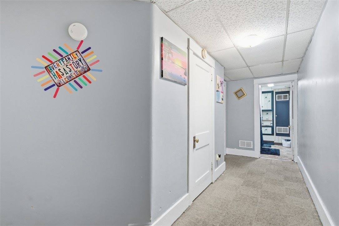 19 Singer Ave, McKees Rocks, PA 15136