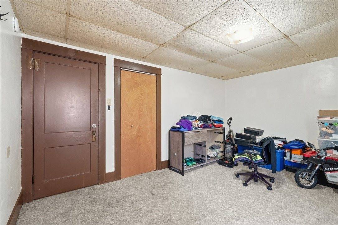 19 Singer Ave, McKees Rocks, PA 15136