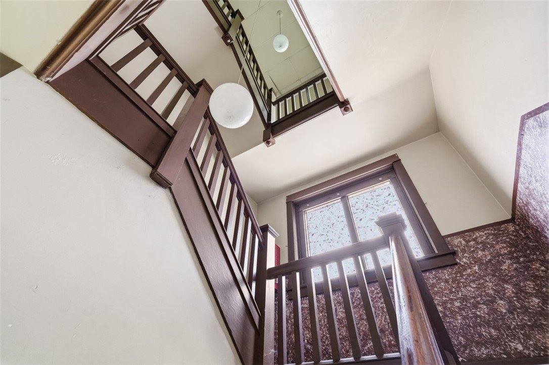 19 Singer Ave, McKees Rocks, PA 15136