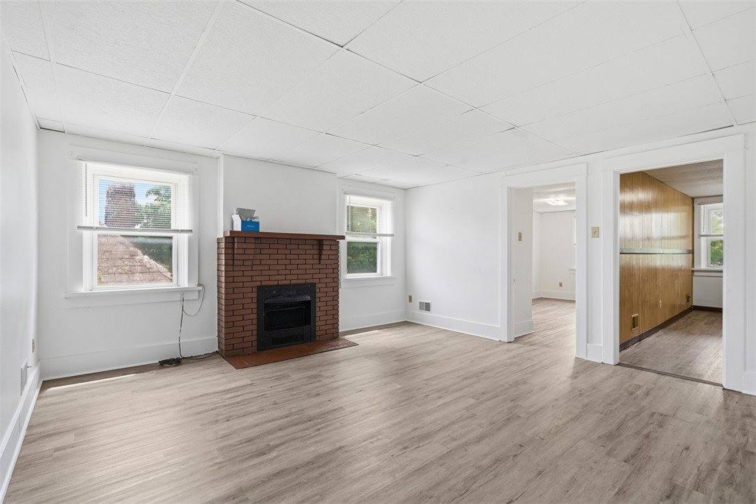 19 Singer Ave, McKees Rocks, PA 15136
