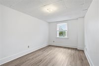 19 Singer Ave, McKees Rocks, PA 15136
