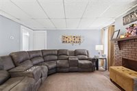 19 Singer Ave, McKees Rocks, PA 15136