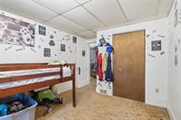 19 Singer Ave, McKees Rocks, PA 15136