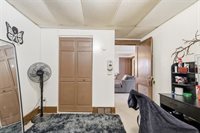 19 Singer Ave, McKees Rocks, PA 15136