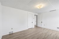 19 Singer Ave, McKees Rocks, PA 15136