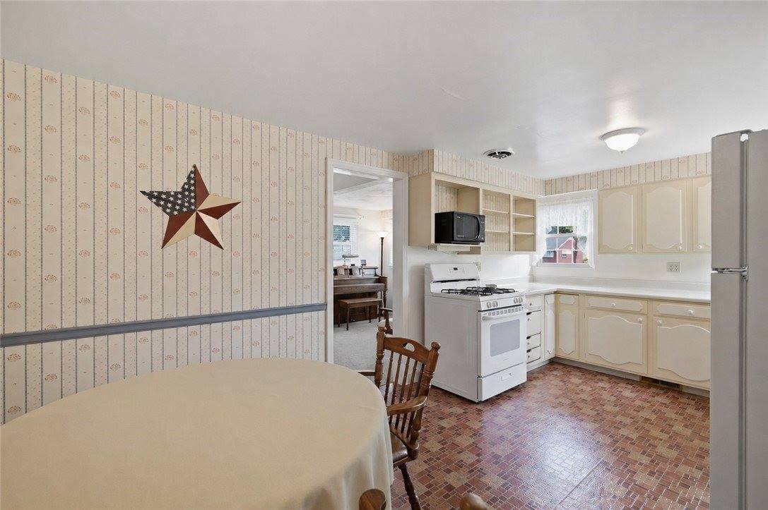 612 Sunset Drive, Buffalo Township, PA 16229