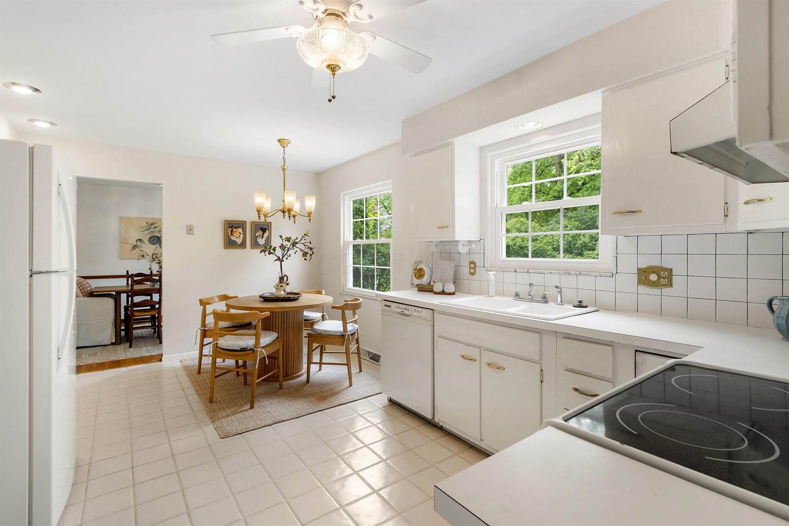 6835 Bowerman Street East, Worthington, OH 43085