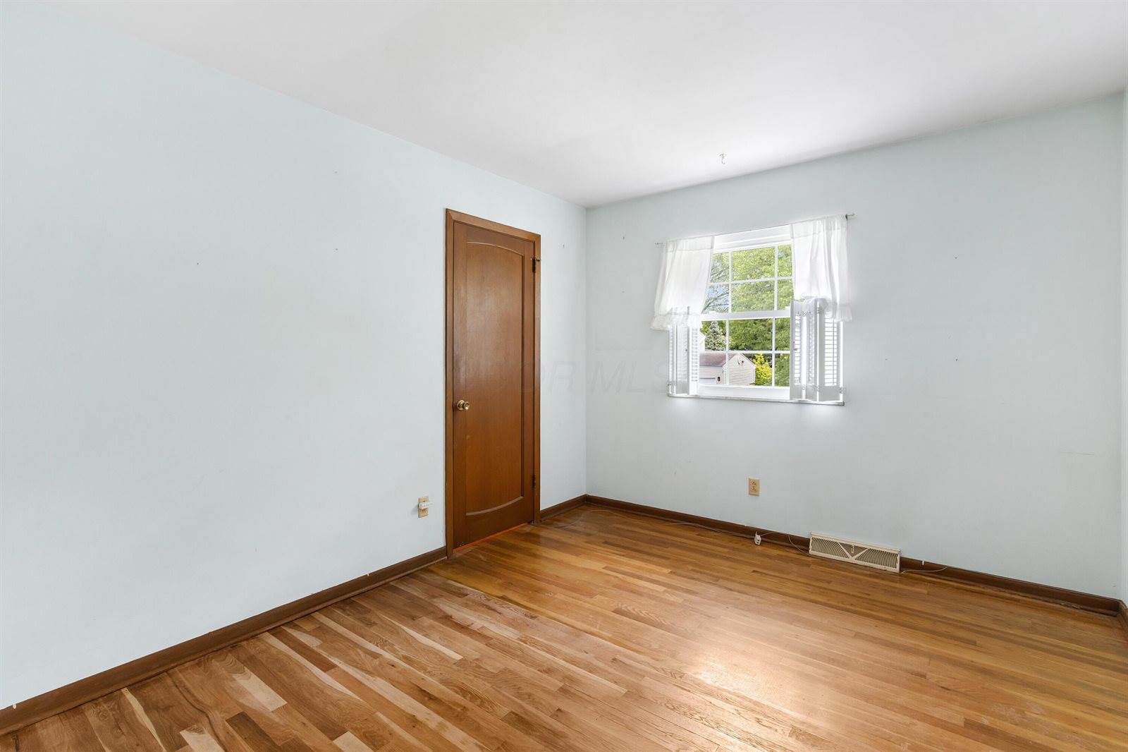6835 Bowerman Street East, Worthington, OH 43085