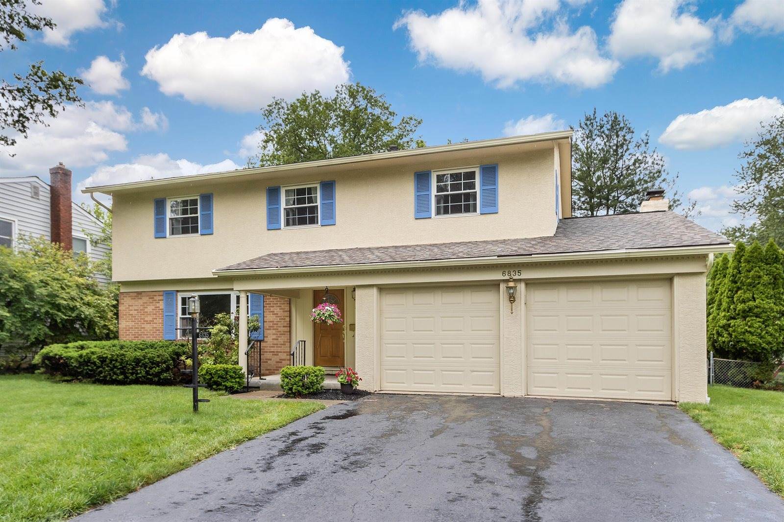 6835 Bowerman Street East, Worthington, OH 43085