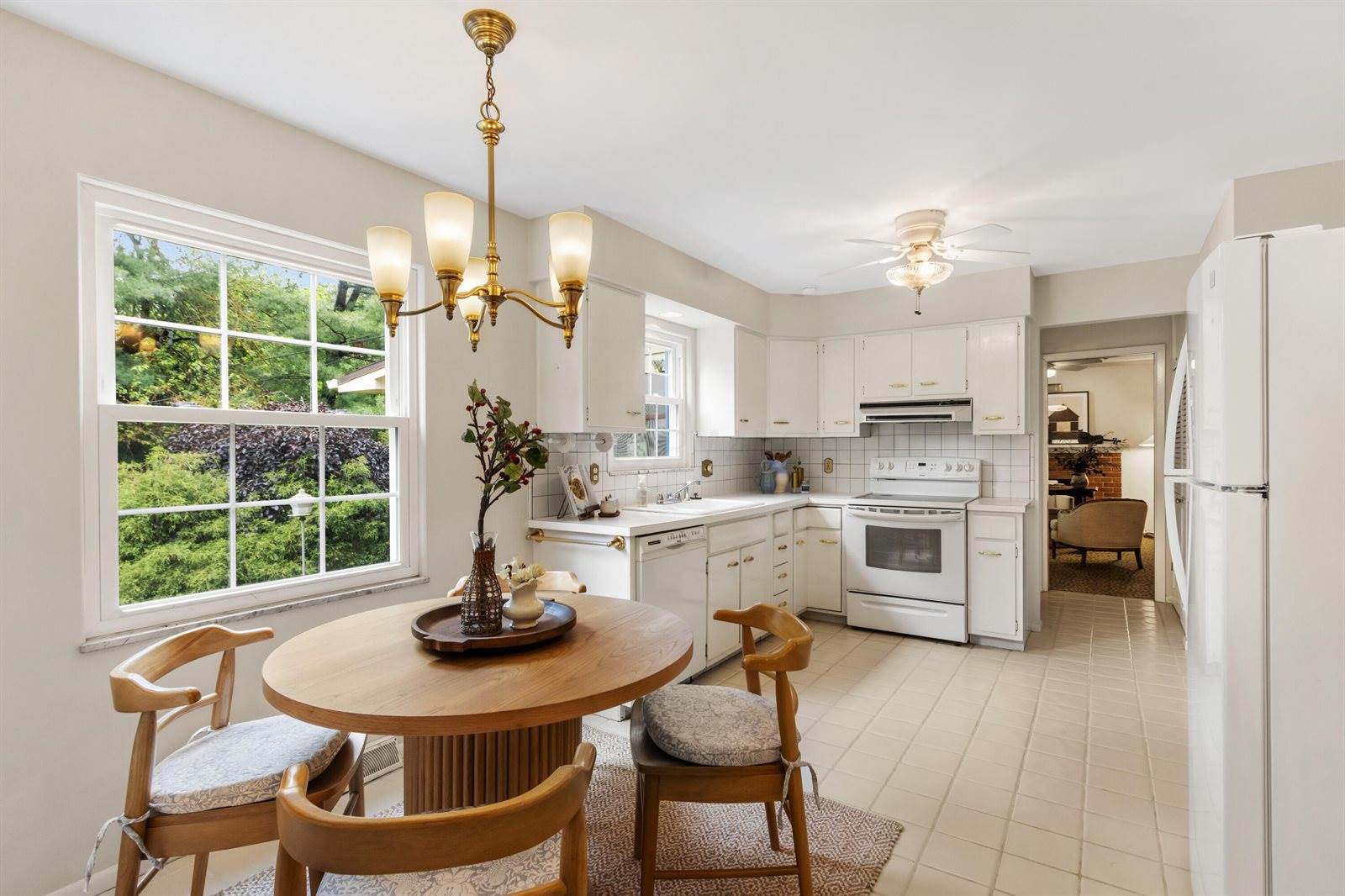6835 Bowerman Street East, Worthington, OH 43085