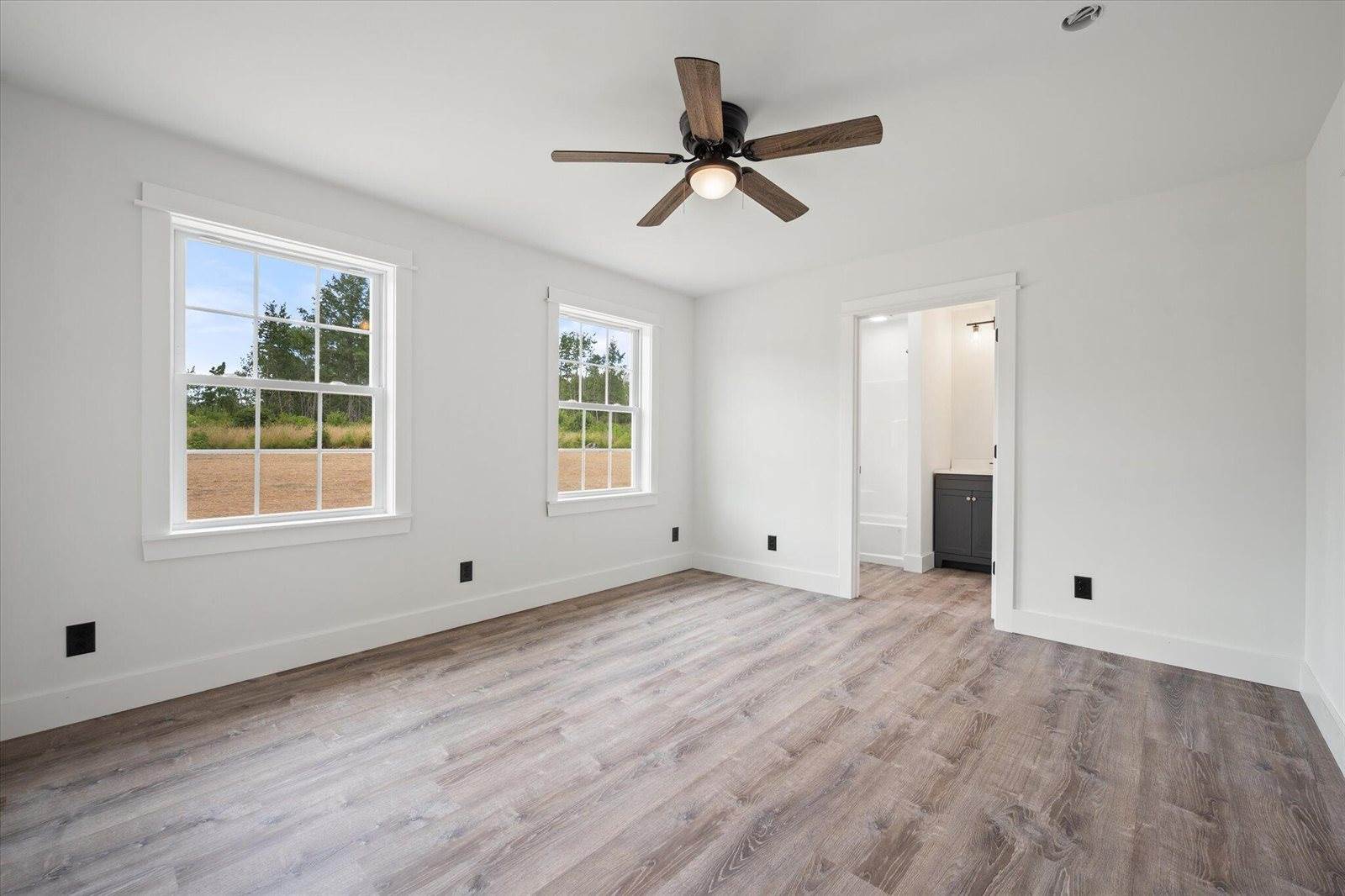 282 Merrill Road, Levant, ME 04456