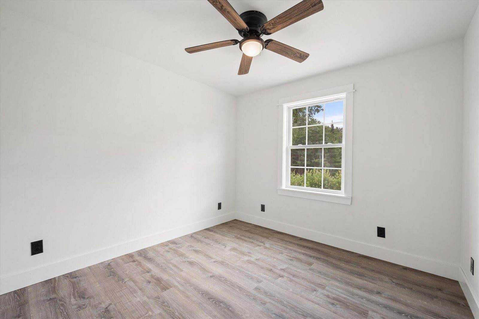 282 Merrill Road, Levant, ME 04456