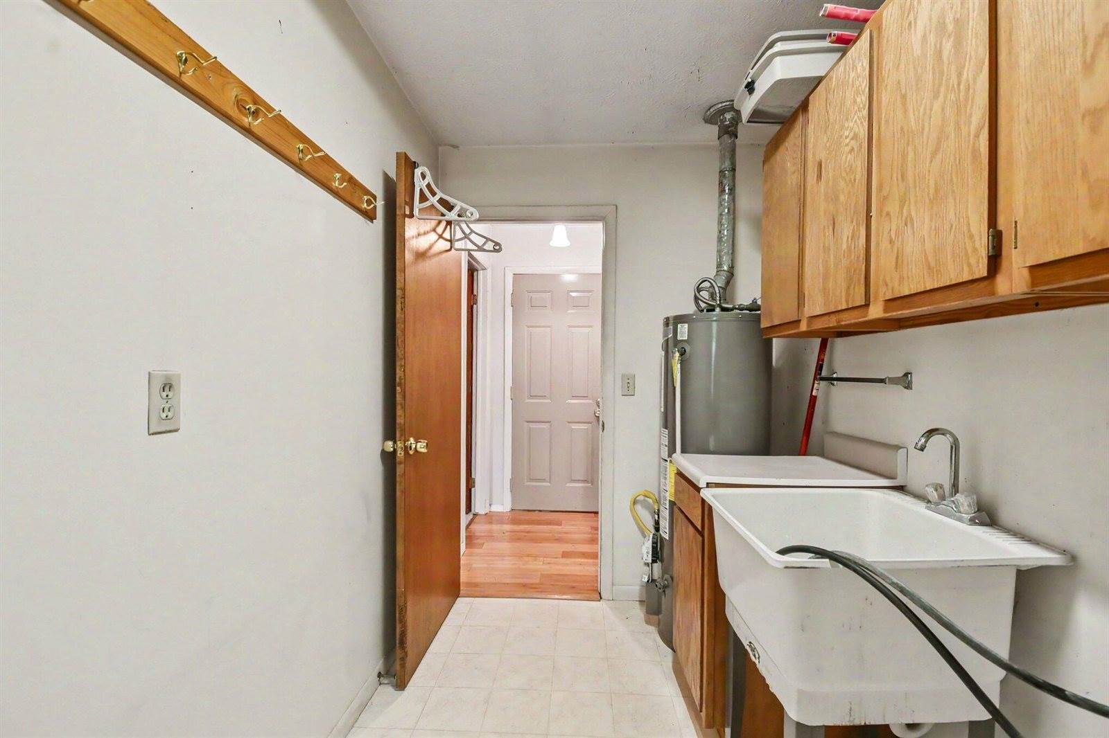 306 Silverhill Drive, Houghton Lake, MI 48629
