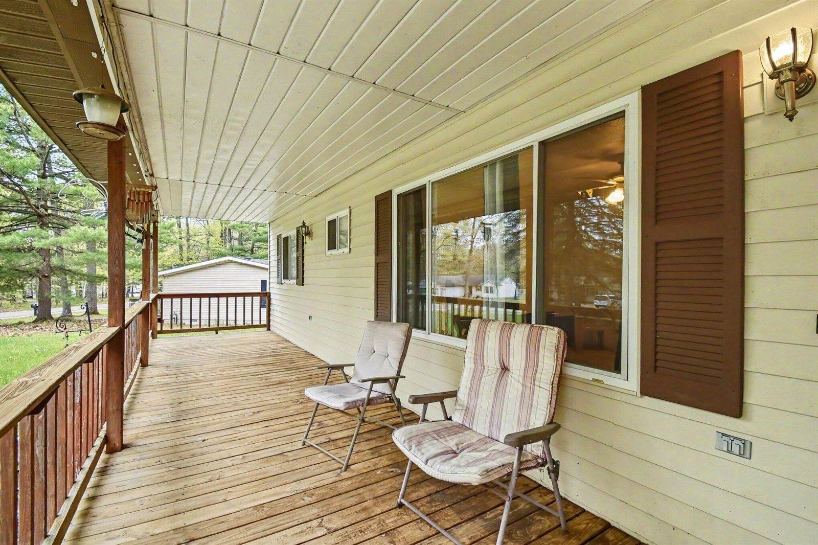 306 Silverhill Drive, Houghton Lake, MI 48629