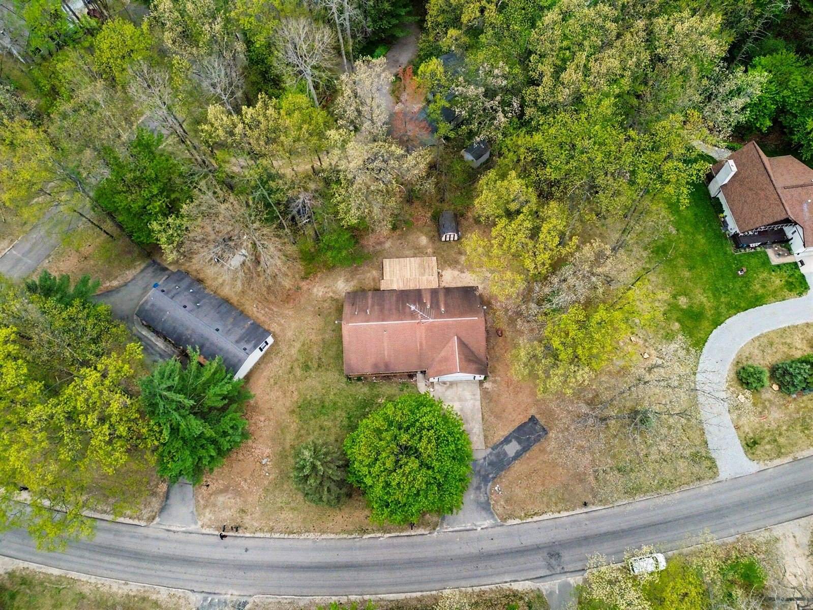 306 Silverhill Drive, Houghton Lake, MI 48629