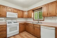 306 Silverhill Drive, Houghton Lake, MI 48629