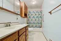 306 Silverhill Drive, Houghton Lake, MI 48629