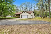 306 Silverhill Drive, Houghton Lake, MI 48629