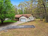 306 Silverhill Drive, Houghton Lake, MI 48629