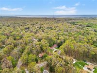 306 Silverhill Drive, Houghton Lake, MI 48629
