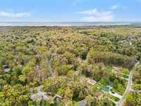 306 Silverhill Drive, Houghton Lake, MI 48629