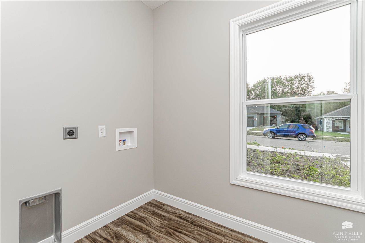 1706 Kenneth Drive, Junction City, KS 66441