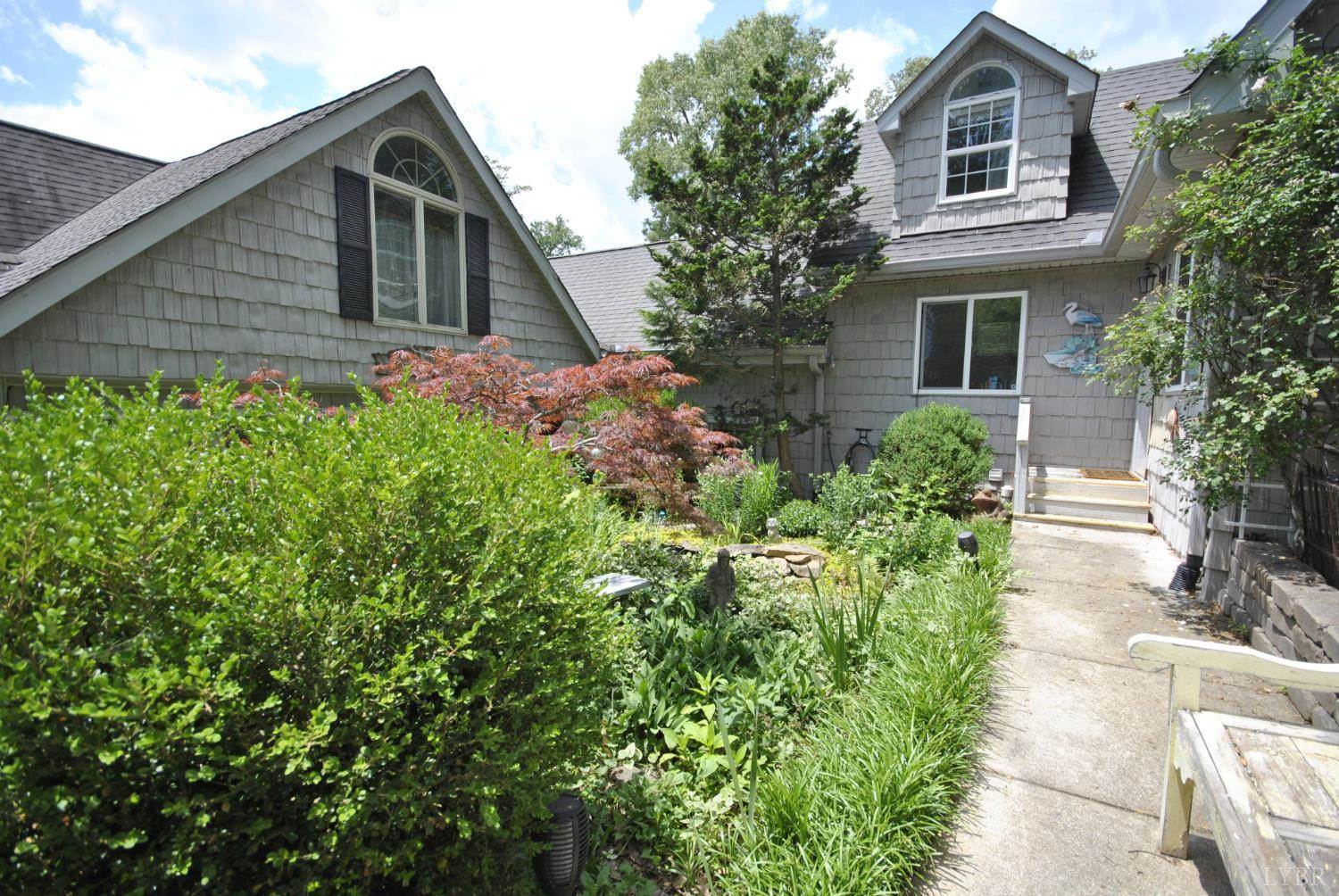 1216 Timberlake Drive, Lynchburg, VA 24502