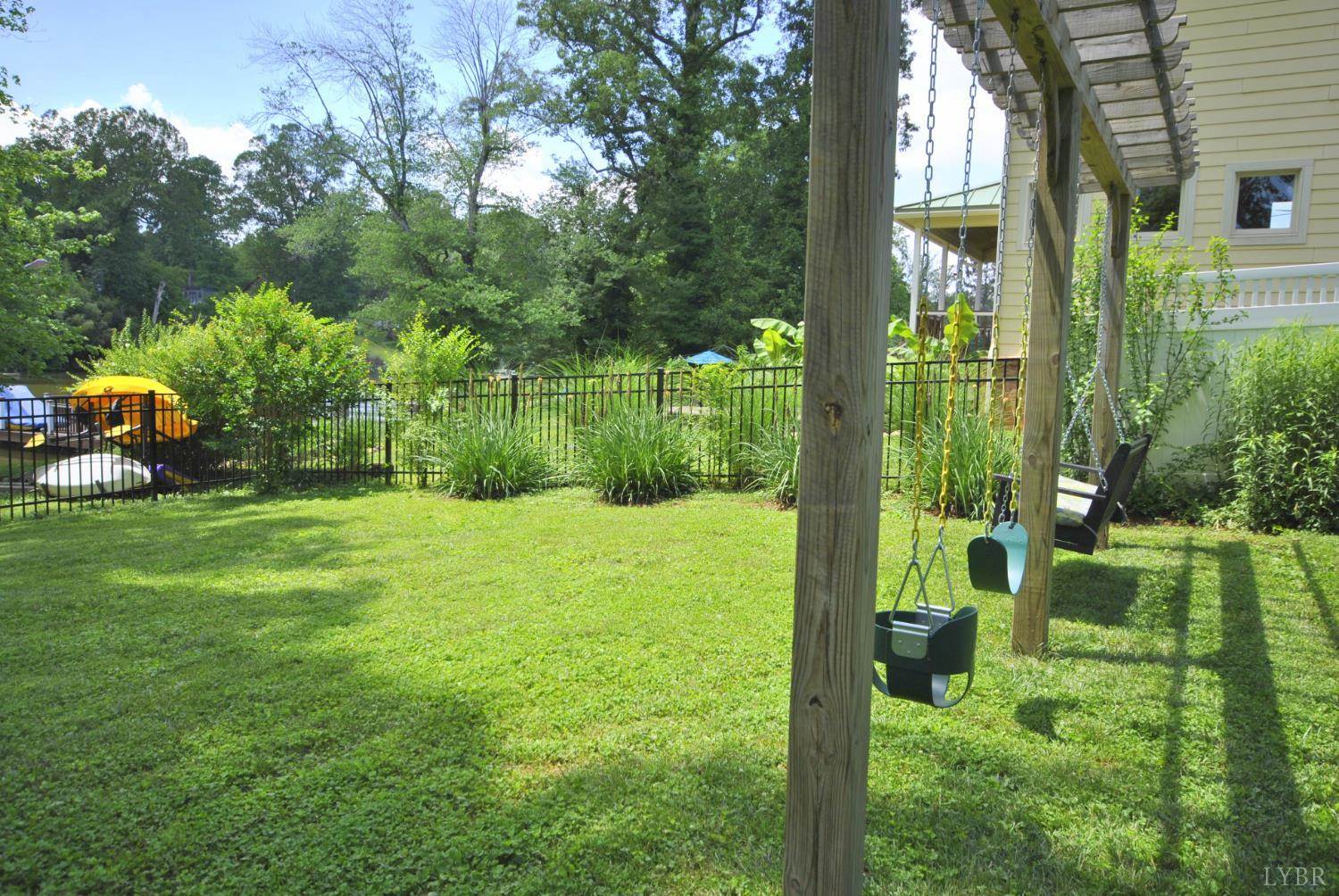 1216 Timberlake Drive, Lynchburg, VA 24502