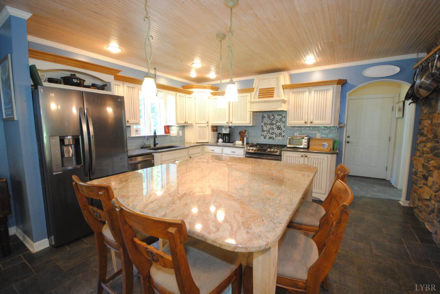 762 Timberlake Drive, Lynchburg, VA 24502