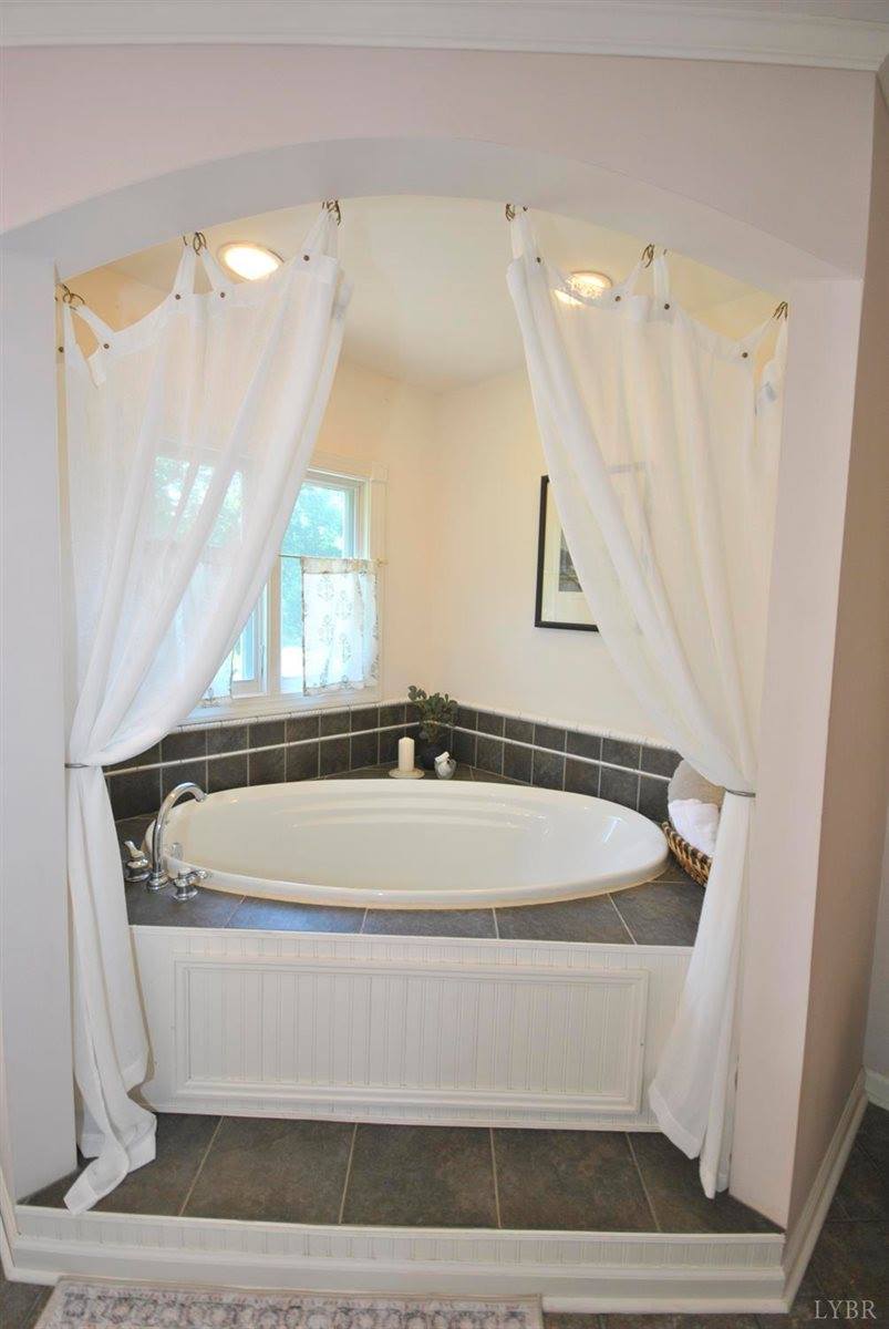 762 Timberlake Drive, Lynchburg, VA 24502