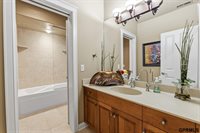 1223 Lynnwood Lane, Omaha, NE 68152