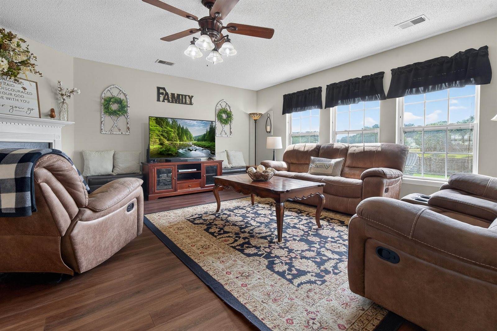 426 Dovetail Circle, Summerville, SC 29483