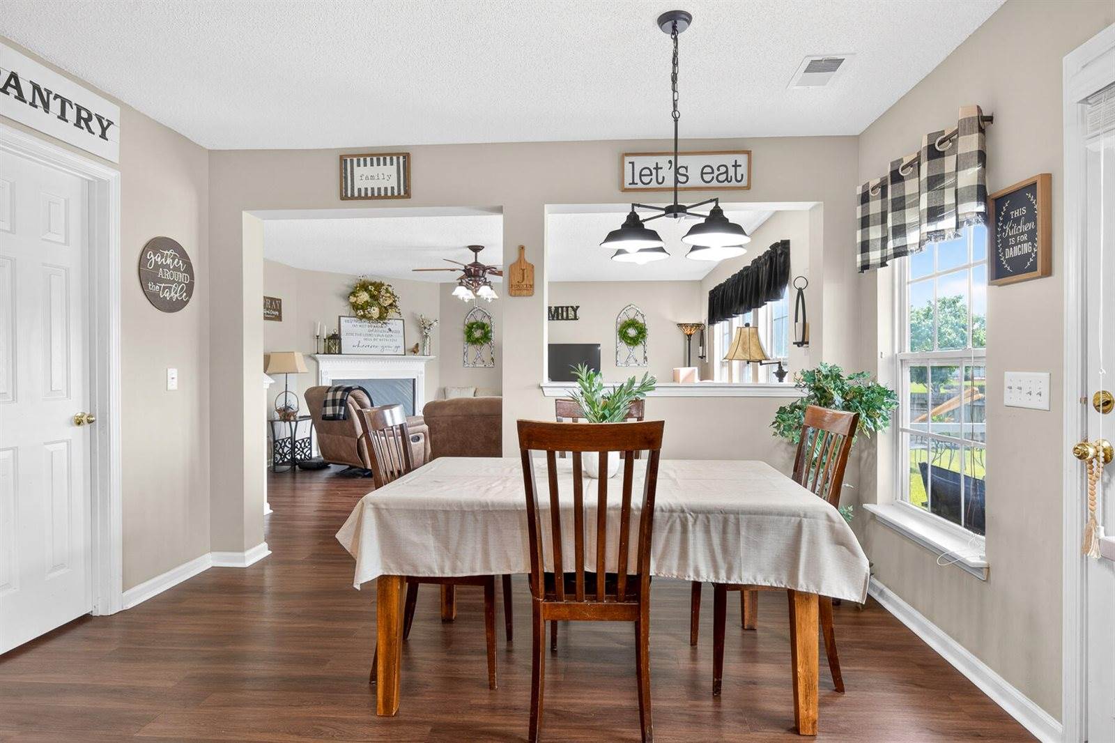 426 Dovetail Circle, Summerville, SC 29483
