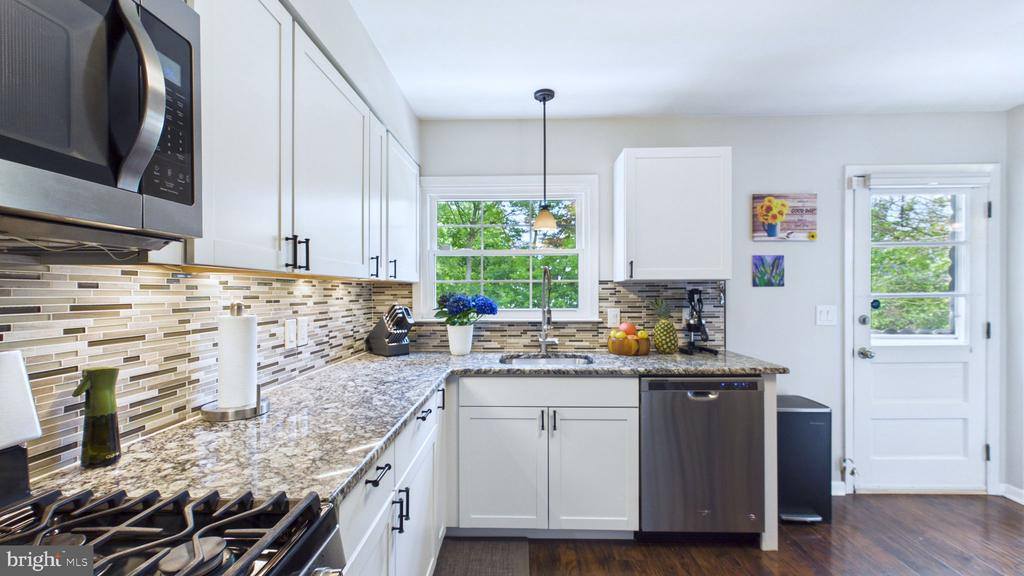 27 Rockland Road, Ewing Township, NJ 08560