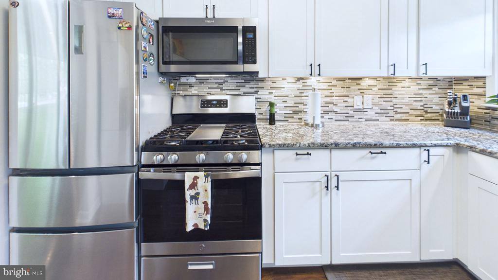 27 Rockland Road, Ewing Township, NJ 08560