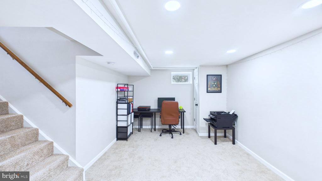 27 Rockland Road, Ewing Township, NJ 08560