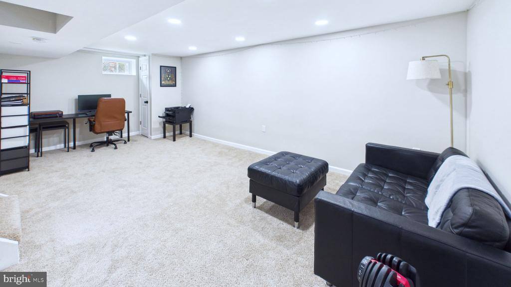 27 Rockland Road, Ewing Township, NJ 08560
