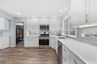 7320 SW 142ND Ave, Beaverton, OR 97008