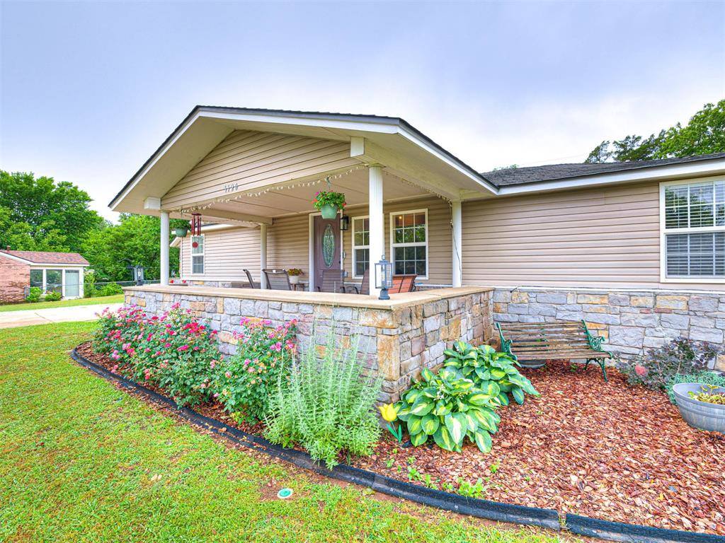 1120 North Louisa Avenue, Shawnee, OK 74801
