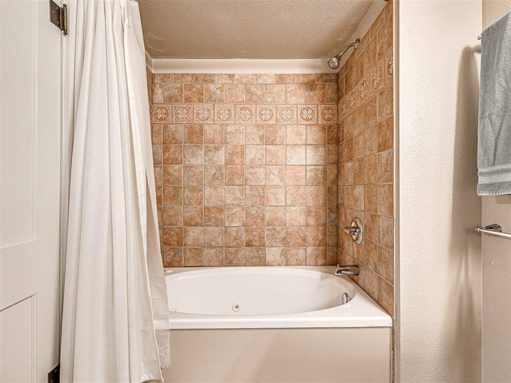 1120 North Louisa Avenue, Shawnee, OK 74801