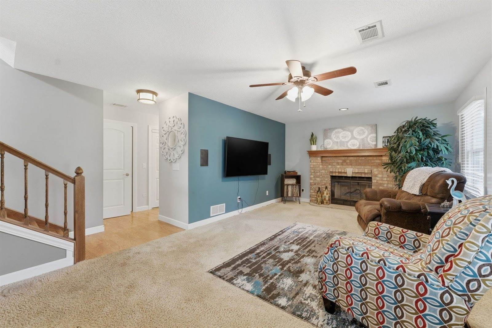 2212 Parkway Drive, Port Byron, IL 61275
