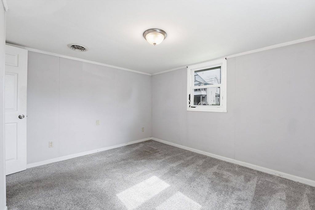 165 Hampden St, Springfield, MA 01151