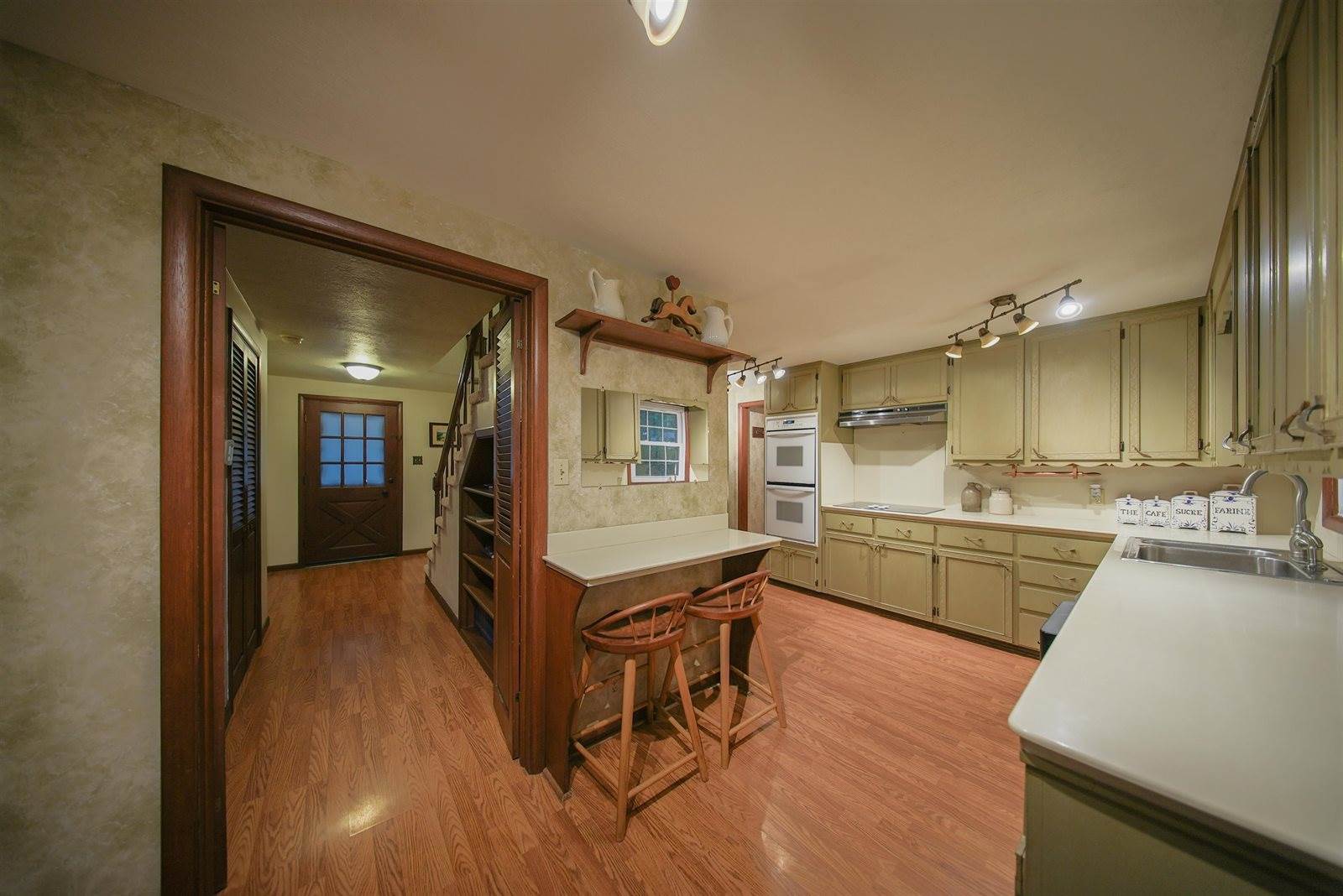 4 Orange Ln, Arkansas City, KS 67005