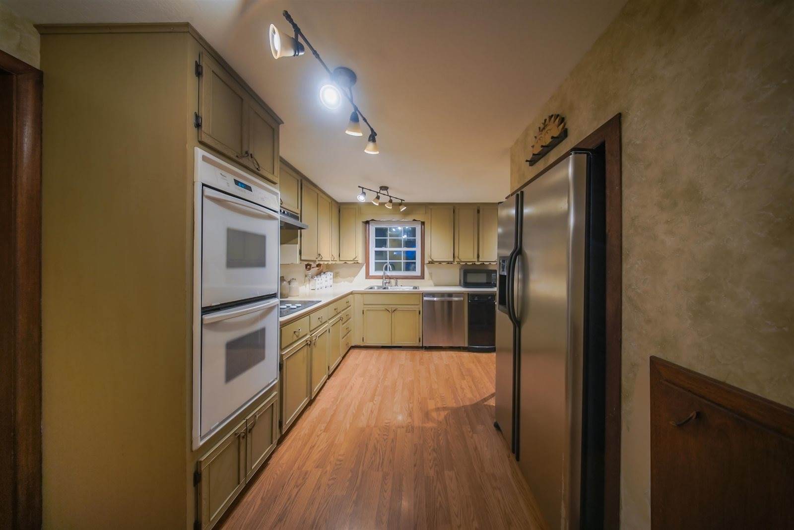 4 Orange Ln, Arkansas City, KS 67005