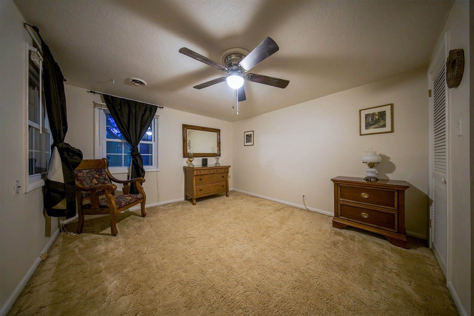 4 Orange Ln, Arkansas City, KS 67005