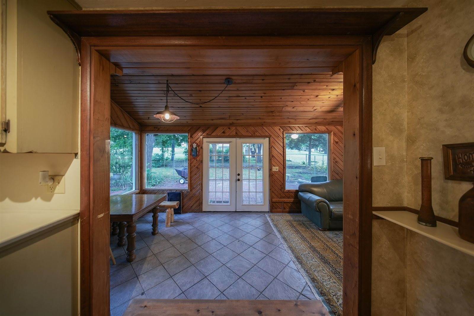 4 Orange Ln, Arkansas City, KS 67005